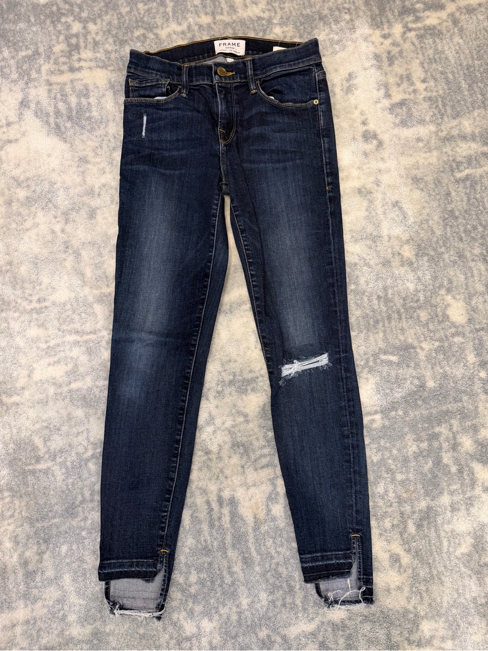 Frame Le Skinny de Jeanne- Denim Women’s Dark Blue Slim Distressed Jeans